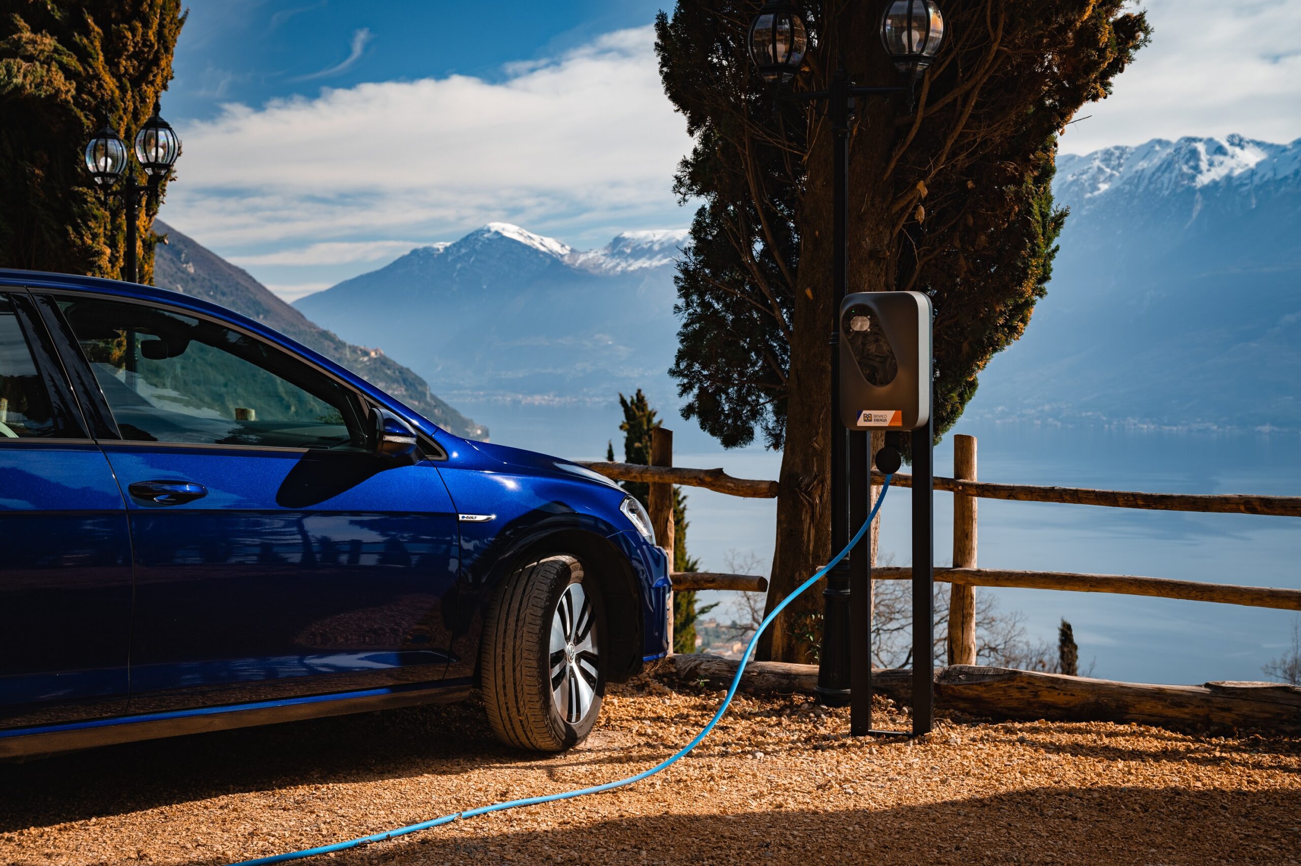 Sistemi di ricarica per auto elettriche: nei prossimi giorni si apre il bando di Regione Lombardia